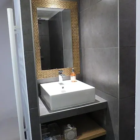 Le Tilleul Bed & Breakfast 3*
